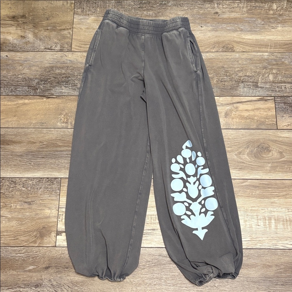 NWT FP Movement Hot Shot Logo Crossover Set Dark Shadow Small - Picture 8 of 10